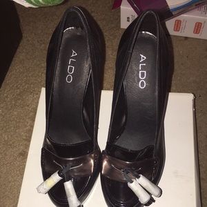 Aldo Bagnall platform heel. Size 40 (9 USA)